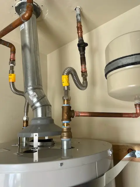 Water heater installation and plumbing repair in Green Lake